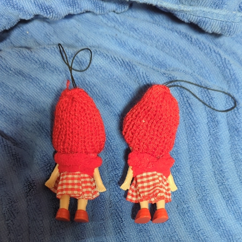 Red Hooded Doll Keychains - Picture 2 of 2